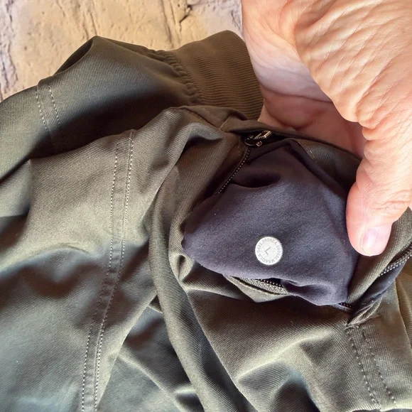 Lululemon Men's ABC Jogger Pants Olive Large Pull On Athletic Zip Pockets EUC - Picture 14 of 16